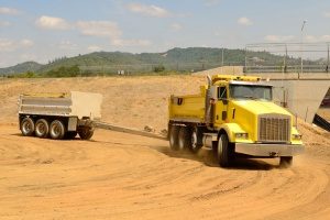 Chantilly, VA tandum dump truck driving for a fill dirt delivery
