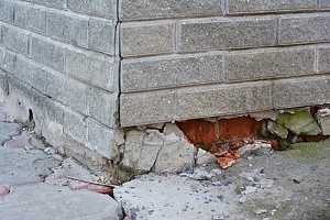 damage to a home that has many foundation problems and will need repairs