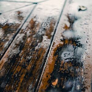damaged wood from not waterproofing