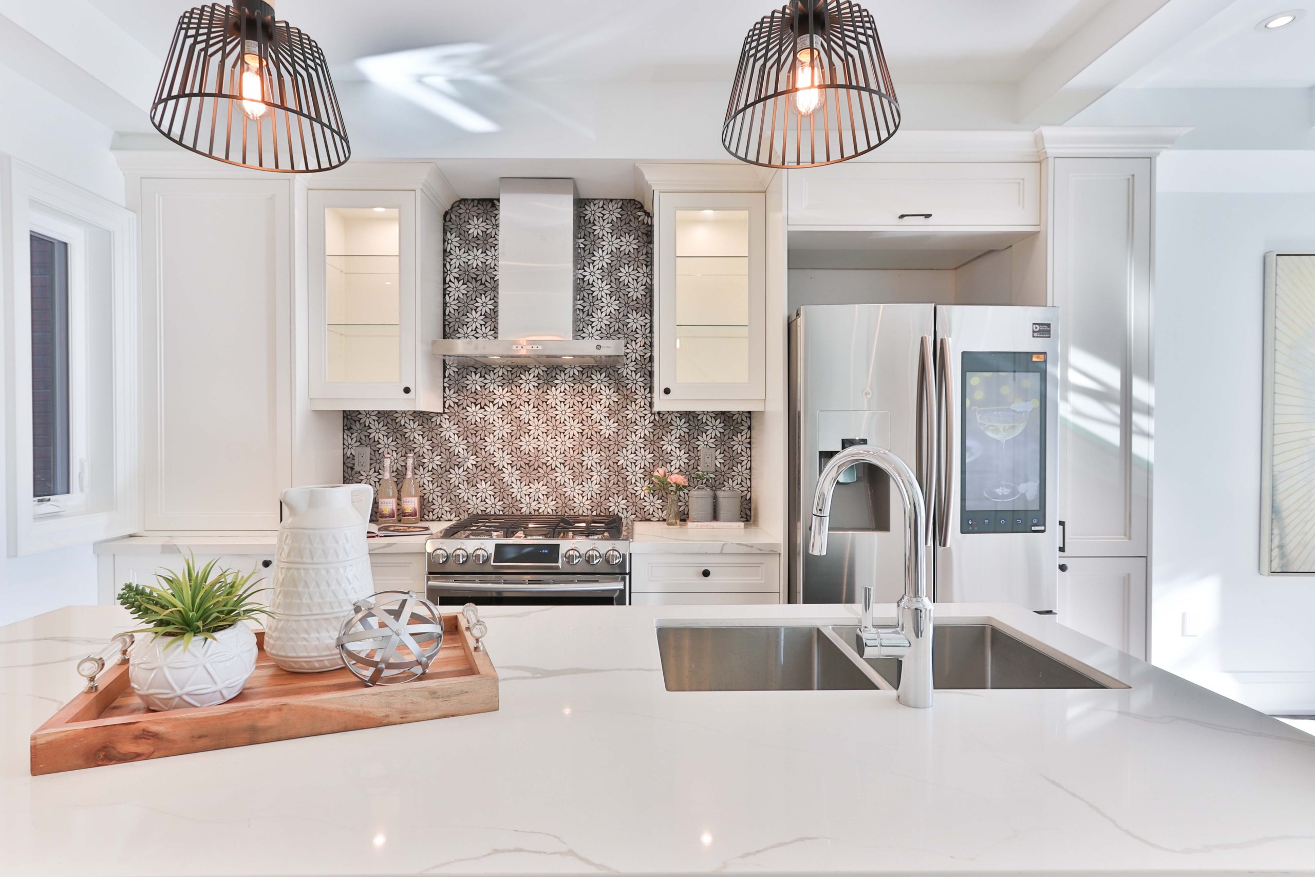beautiful kitchen lighting by the dirt connections remodeling team